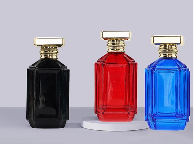 Exploring the Allure of 100ml Perfume Bottles: A Blend of Luxury and Practicality