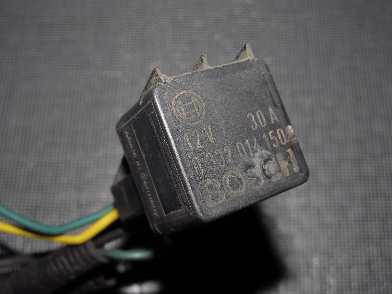 Bosch 0332014150 12V 30A